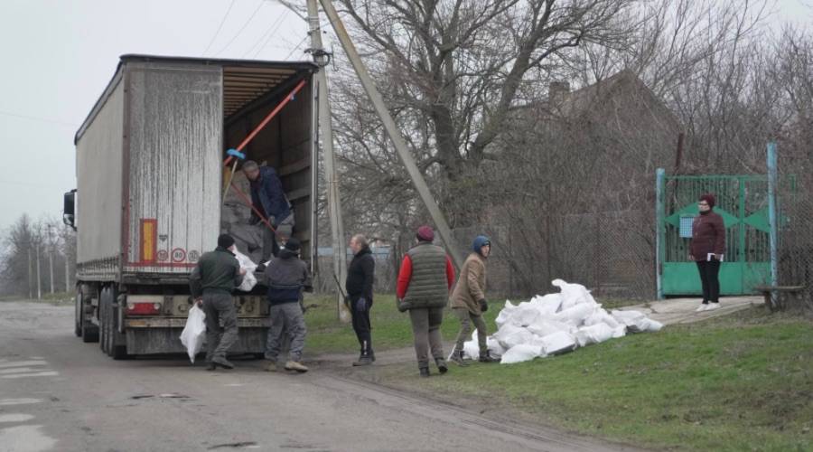 Дрова від Japan Platform: тепло небайдужості в епіцентрі хаосу і катастроф